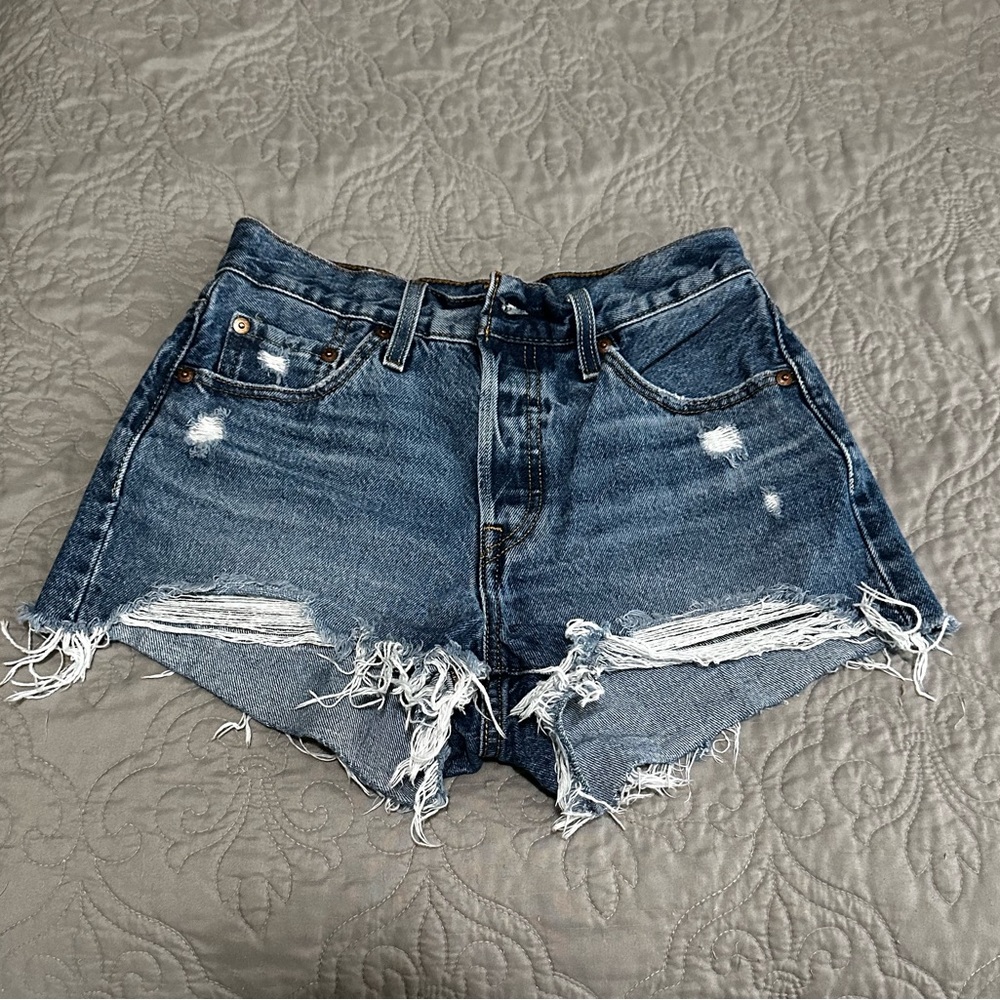 Levi's Jean Shorts Distressed Cut-Off Style - Fargo Stop - 501 Original